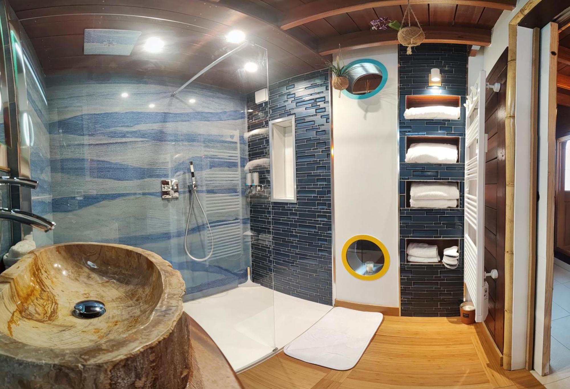 La Kaz Rhumantique Sauna And Spa Privatif La Rivière-Saint-Sauveur Dış mekan fotoğraf